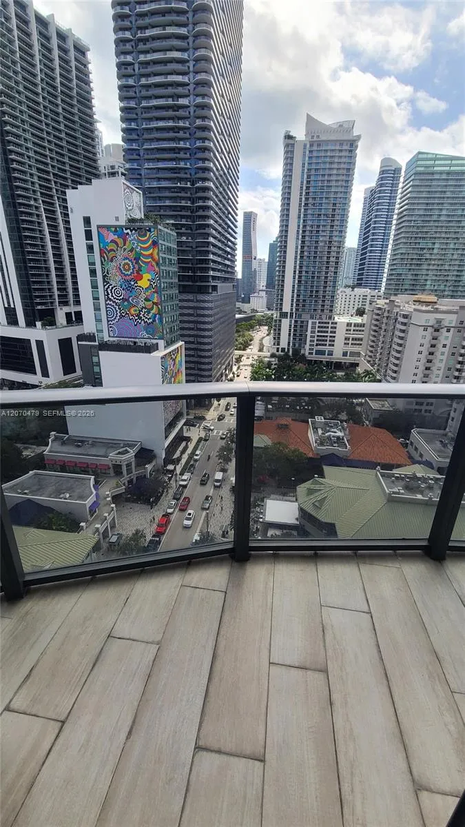 45 SW 9th St #1503 Miami, FL 33130