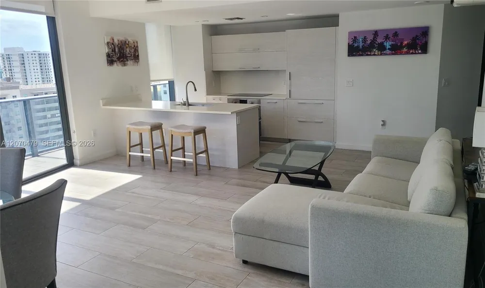 45 SW 9th St #1503 Miami, FL 33130