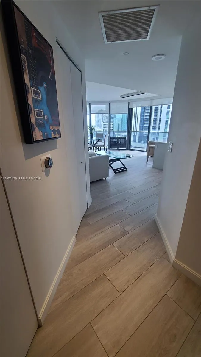 45 SW 9th St #1503 Miami, FL 33130