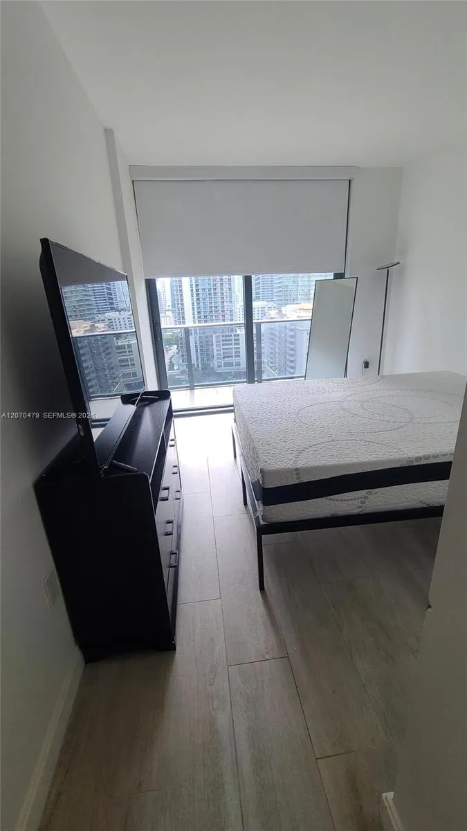45 SW 9th St #1503 Miami, FL 33130