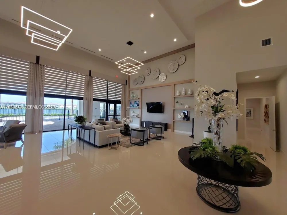 3382 W 114th Ter Hialeah, FL 33018