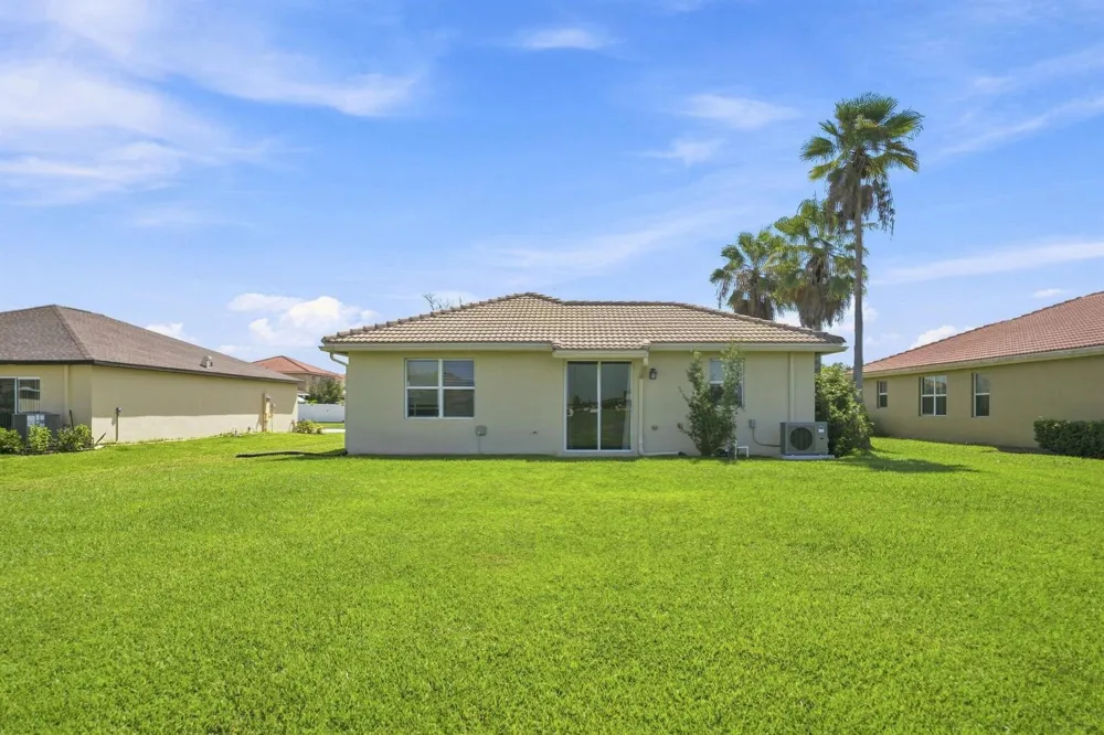 841 Bent Creek Drive Fort Pierce, FL 34947