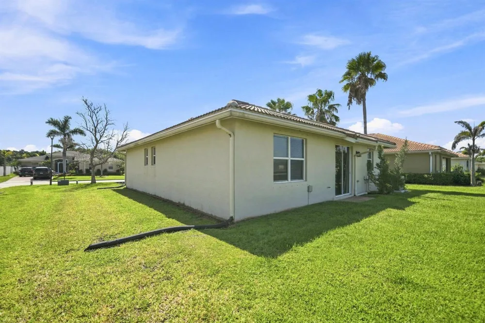 841 Bent Creek Drive Fort Pierce, FL 34947