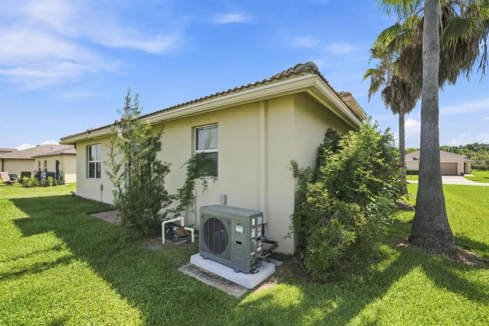 841 Bent Creek Drive Fort Pierce, FL 34947