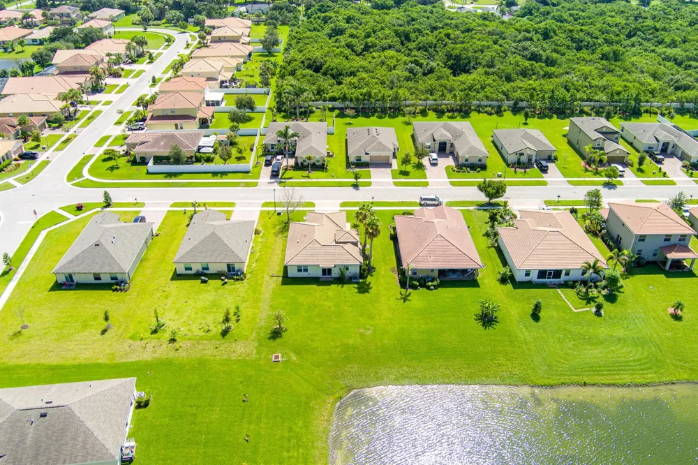 841 Bent Creek Drive Fort Pierce, FL 34947