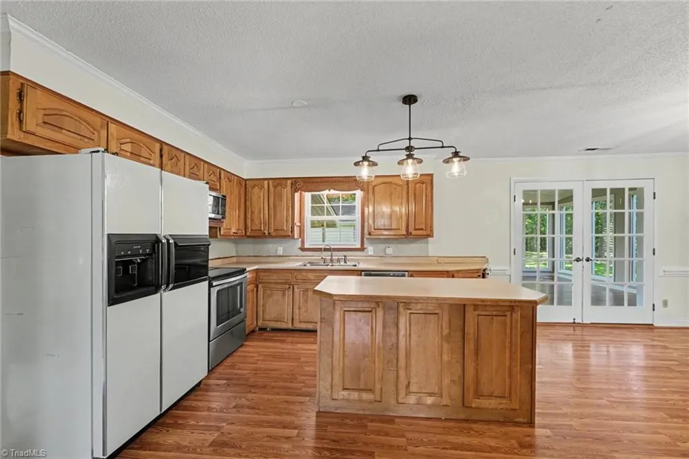 801 Woodard Drive Whitsett, NC 27377