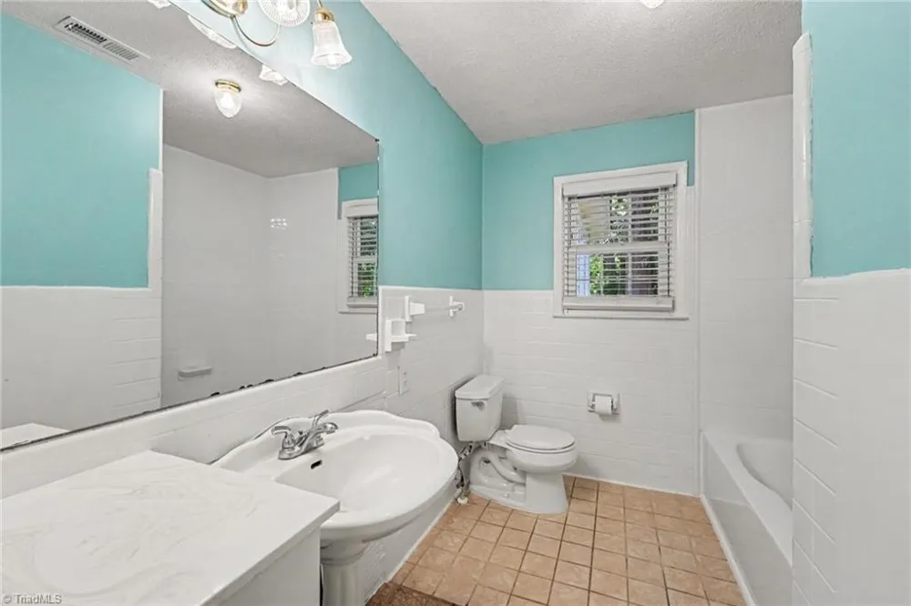 801 Woodard Drive Whitsett, NC 27377