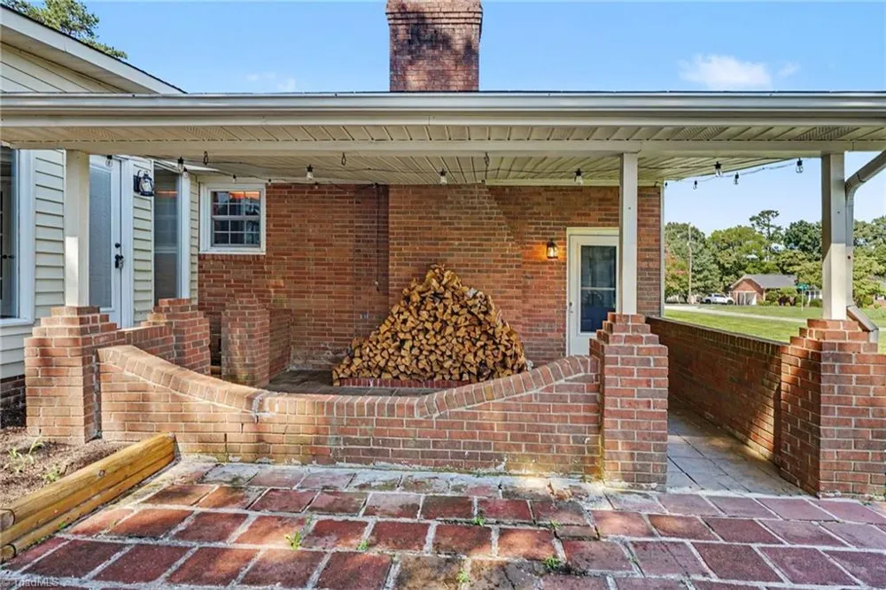 801 Woodard Drive Whitsett, NC 27377