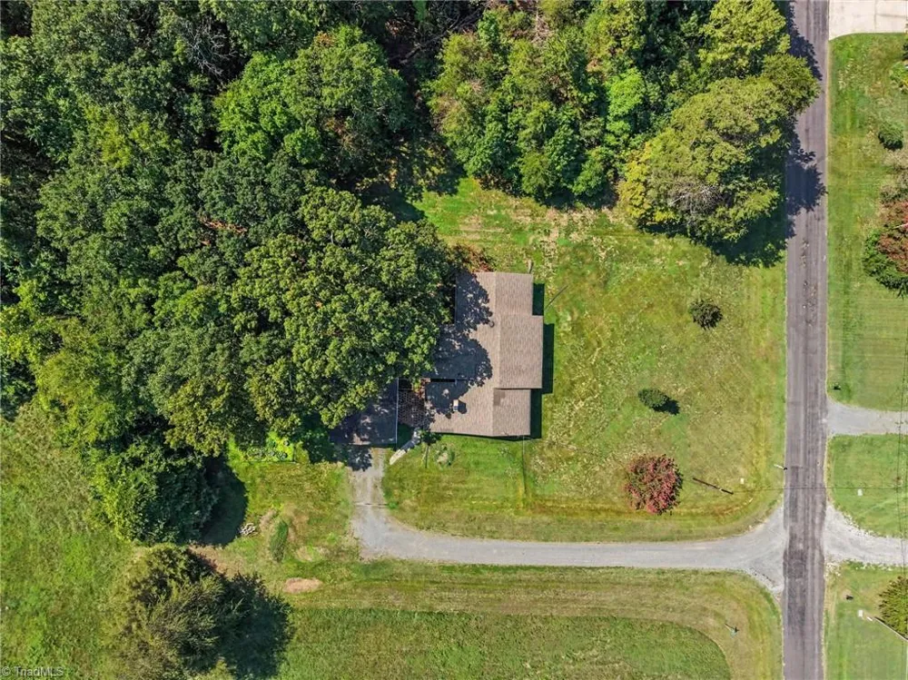 801 Woodard Drive Whitsett, NC 27377
