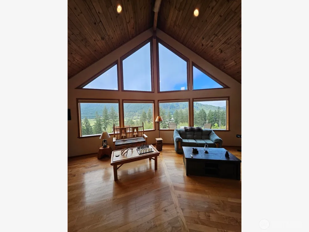 221 Winslow Lane Morton, WA 98356
