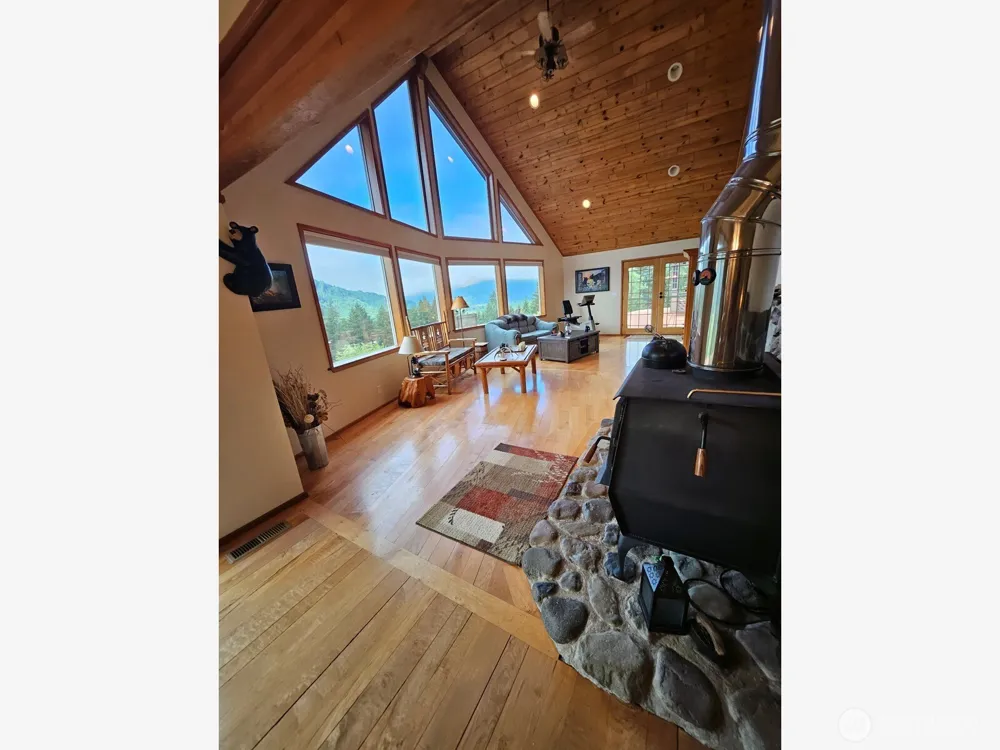 221 Winslow Lane Morton, WA 98356