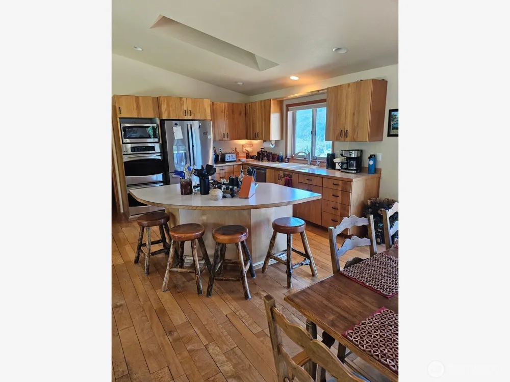 221 Winslow Lane Morton, WA 98356
