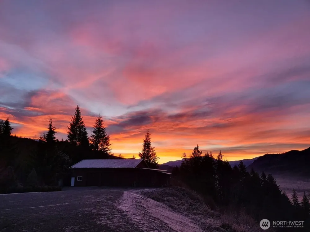 221 Winslow Lane Morton, WA 98356