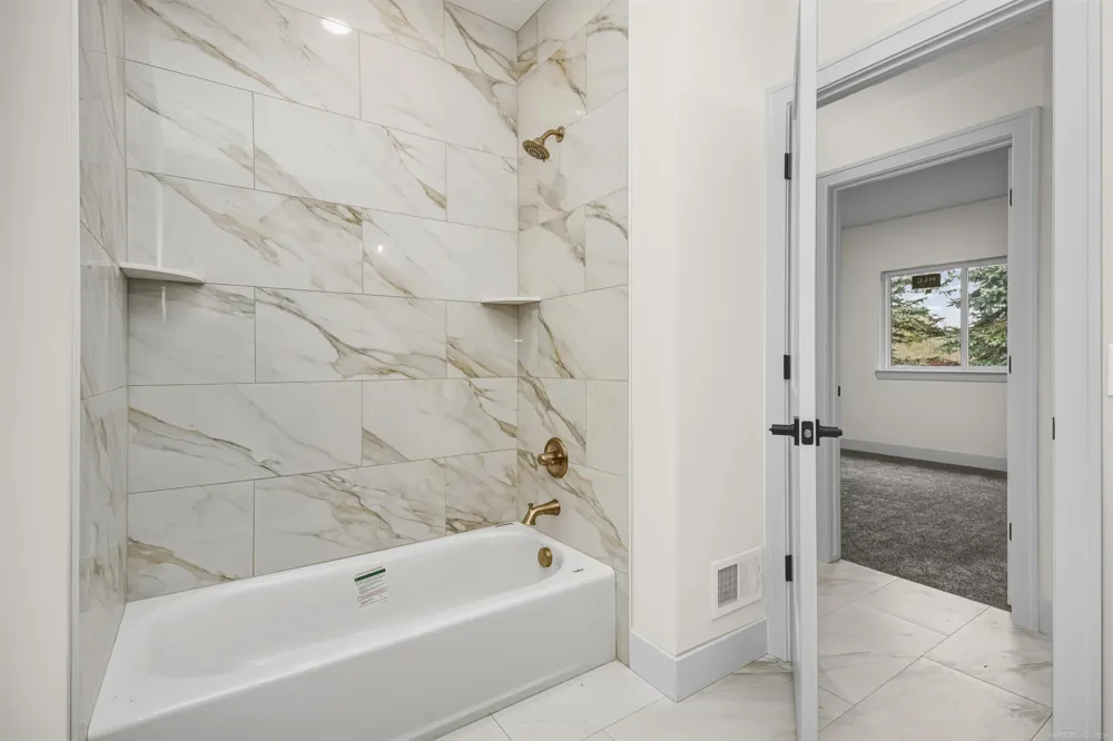 6519 Jamie Lane Grand Blanc Charter Township, MI 48439