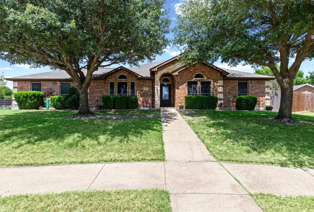 4621 Cedar Run Drive Midlothian, TX 76065