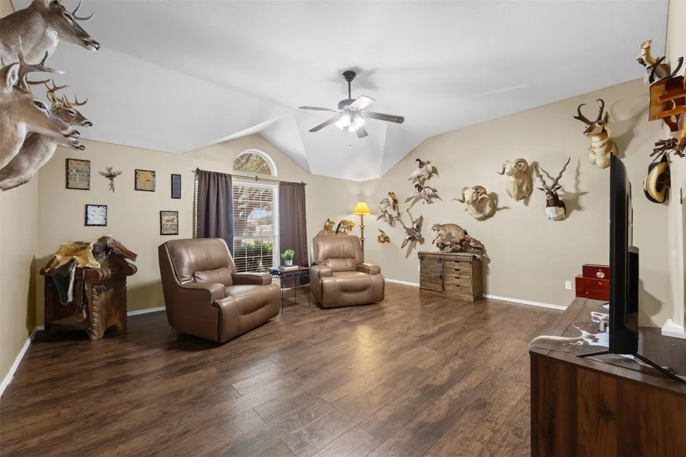 4621 Cedar Run Drive Midlothian, TX 76065