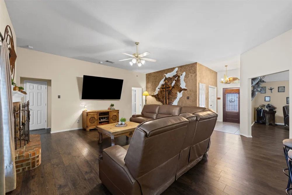 4621 Cedar Run Drive Midlothian, TX 76065