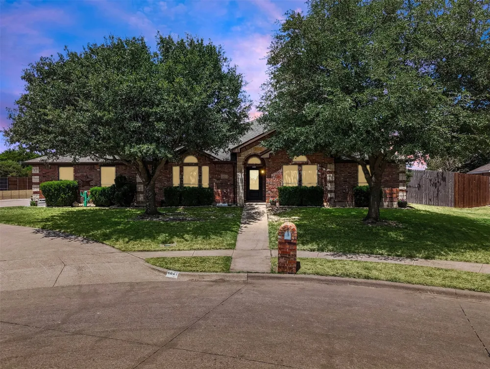 4621 Cedar Run Drive Midlothian, TX 76065