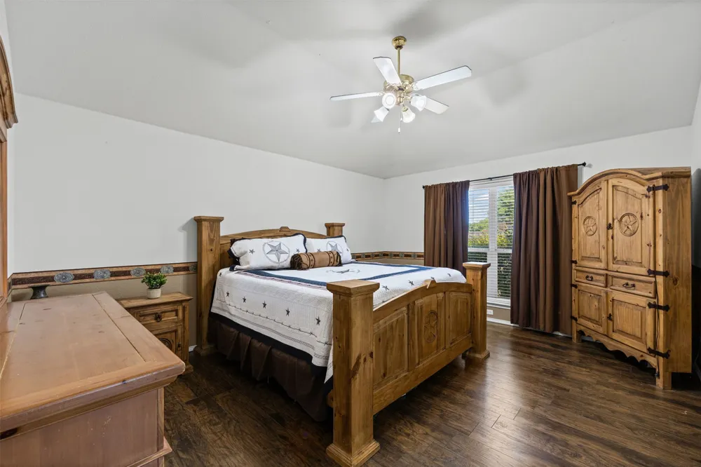 4621 Cedar Run Drive Midlothian, TX 76065