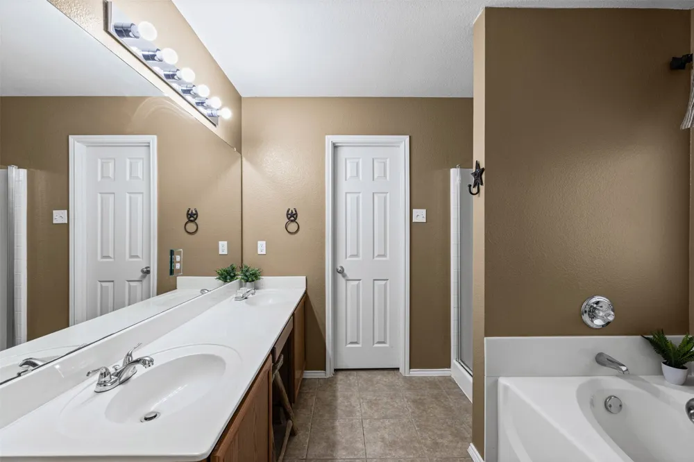 4621 Cedar Run Drive Midlothian, TX 76065