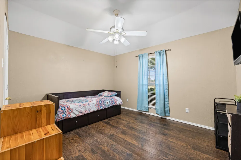 4621 Cedar Run Drive Midlothian, TX 76065