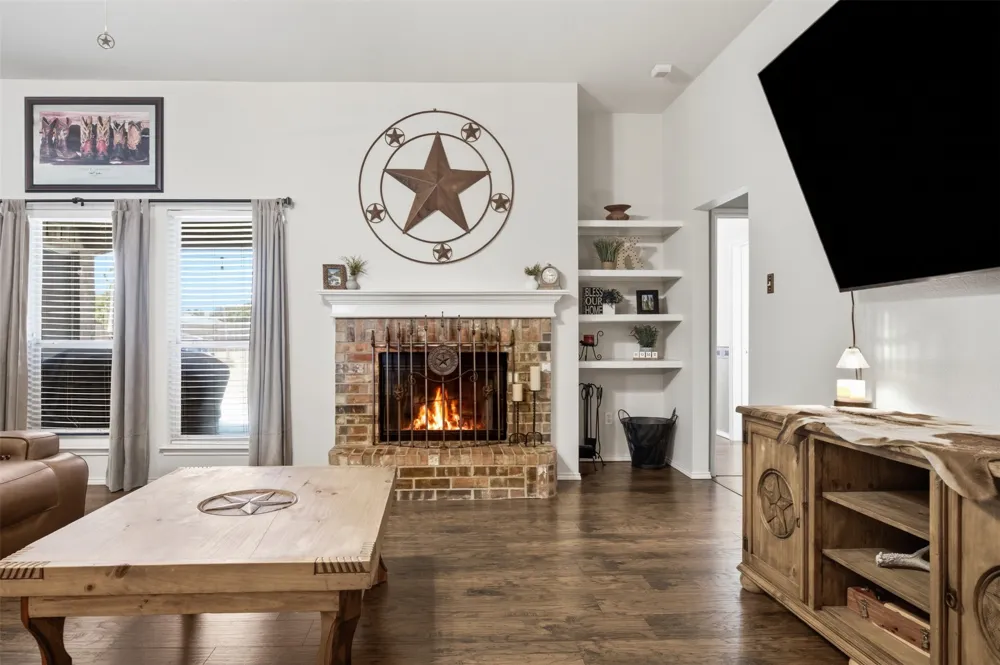 4621 Cedar Run Drive Midlothian, TX 76065
