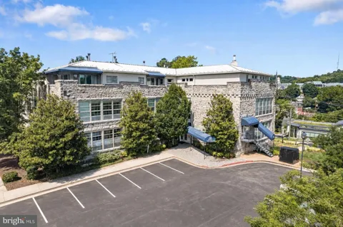 3700 COLLEGE AVENUE #302