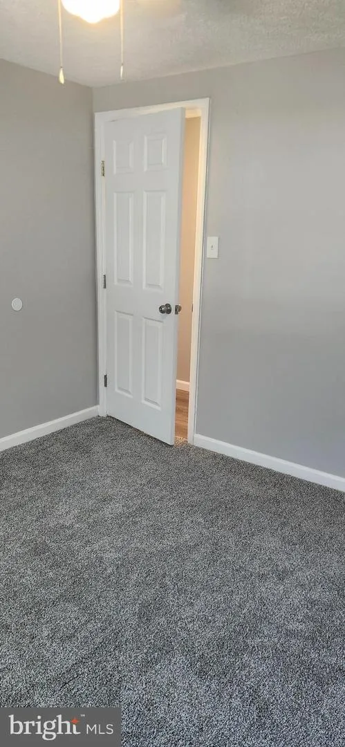 54 KENWOOD DR Sicklerville, NJ 08081