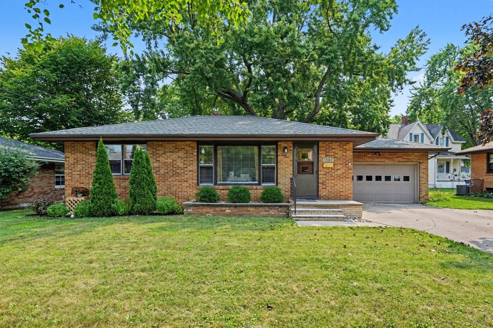 1507 Langley Avenue St. Joseph, MI 49085