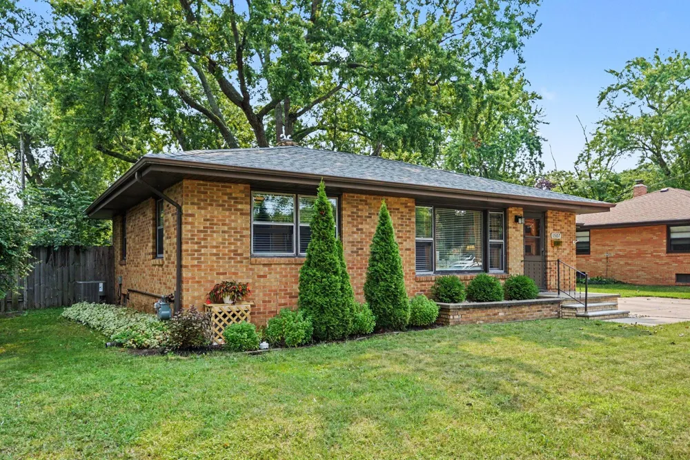 1507 Langley Avenue St. Joseph, MI 49085