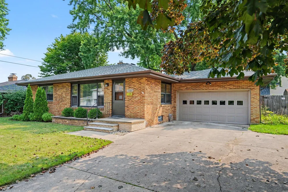 1507 Langley Avenue St. Joseph, MI 49085