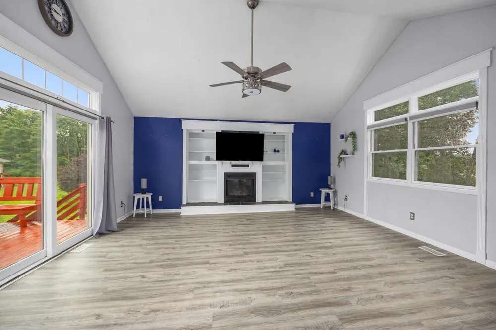 10881 Hoffman Road Three Rivers, MI 49093