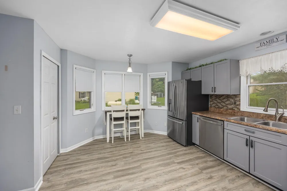 10881 Hoffman Road Three Rivers, MI 49093