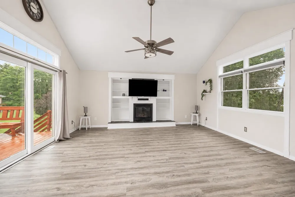 10881 Hoffman Road Three Rivers, MI 49093