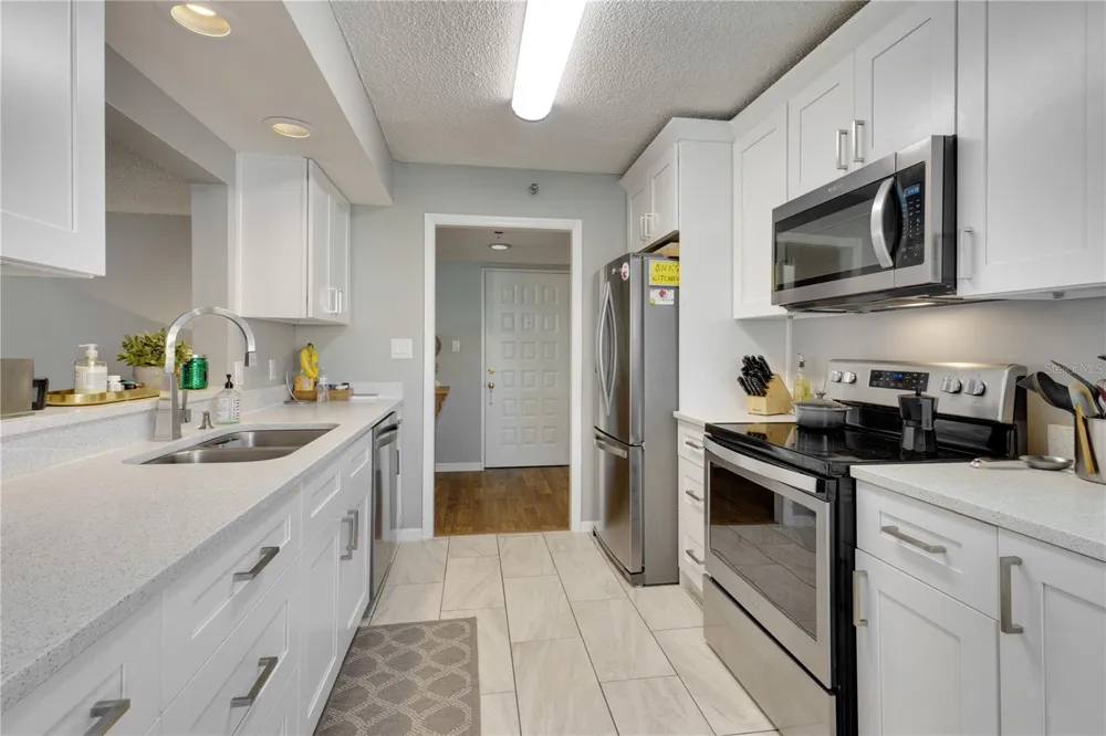 204 QUAYSIDE CIRCLE #201 Maitland, FL 32751
