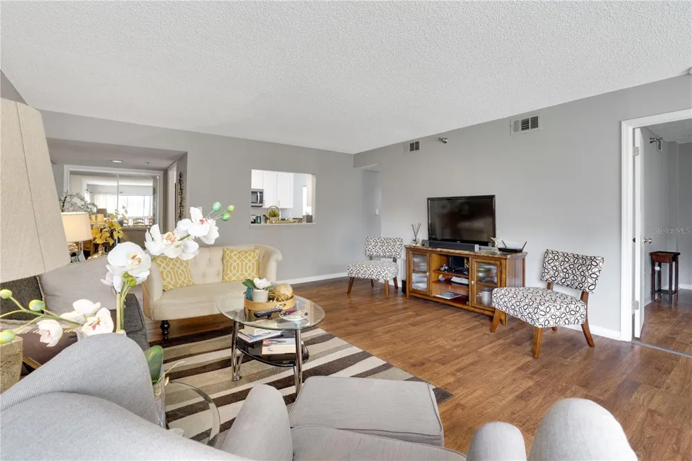 204 QUAYSIDE CIRCLE #201 Maitland, FL 32751