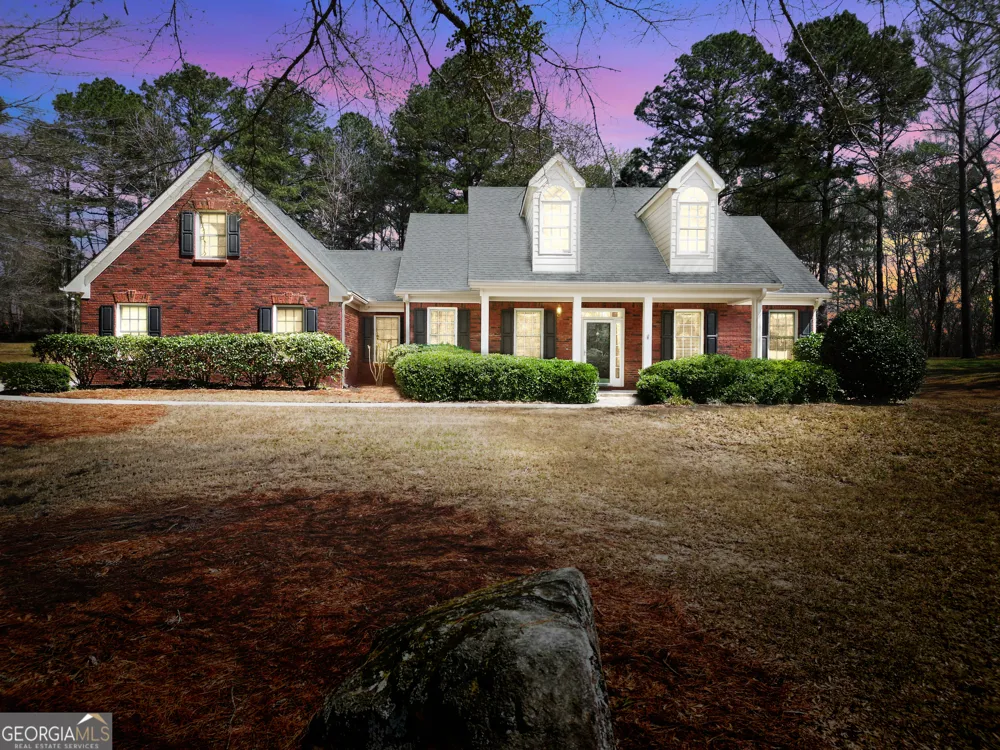 65 Oak LN Oxford, GA 30054