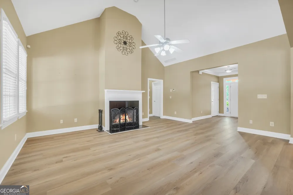 65 Oak LN Oxford, GA 30054
