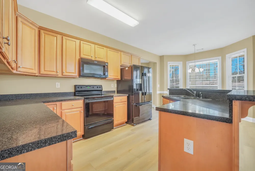 65 Oak LN Oxford, GA 30054