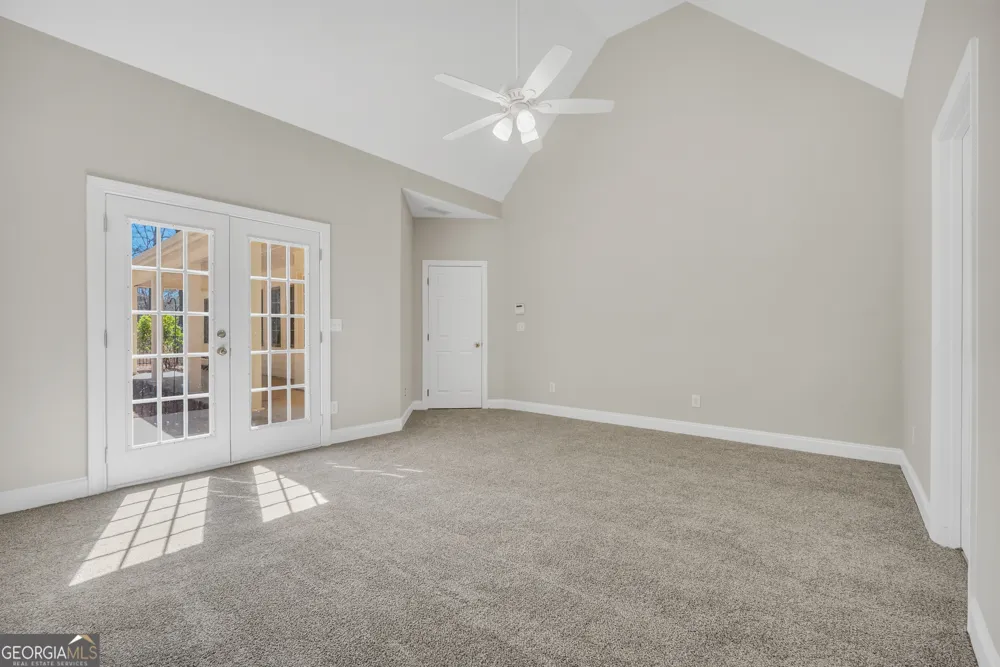 65 Oak LN Oxford, GA 30054