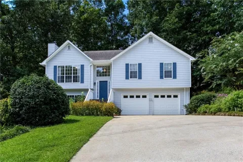3705 Winding Trail