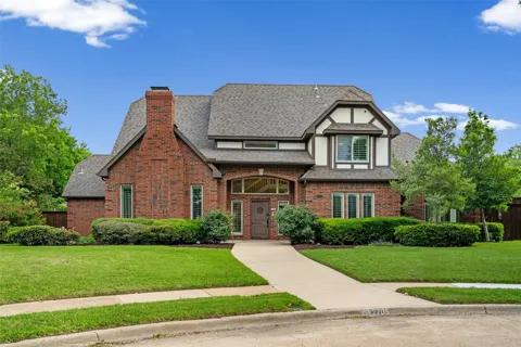 2705 Ithaca Court