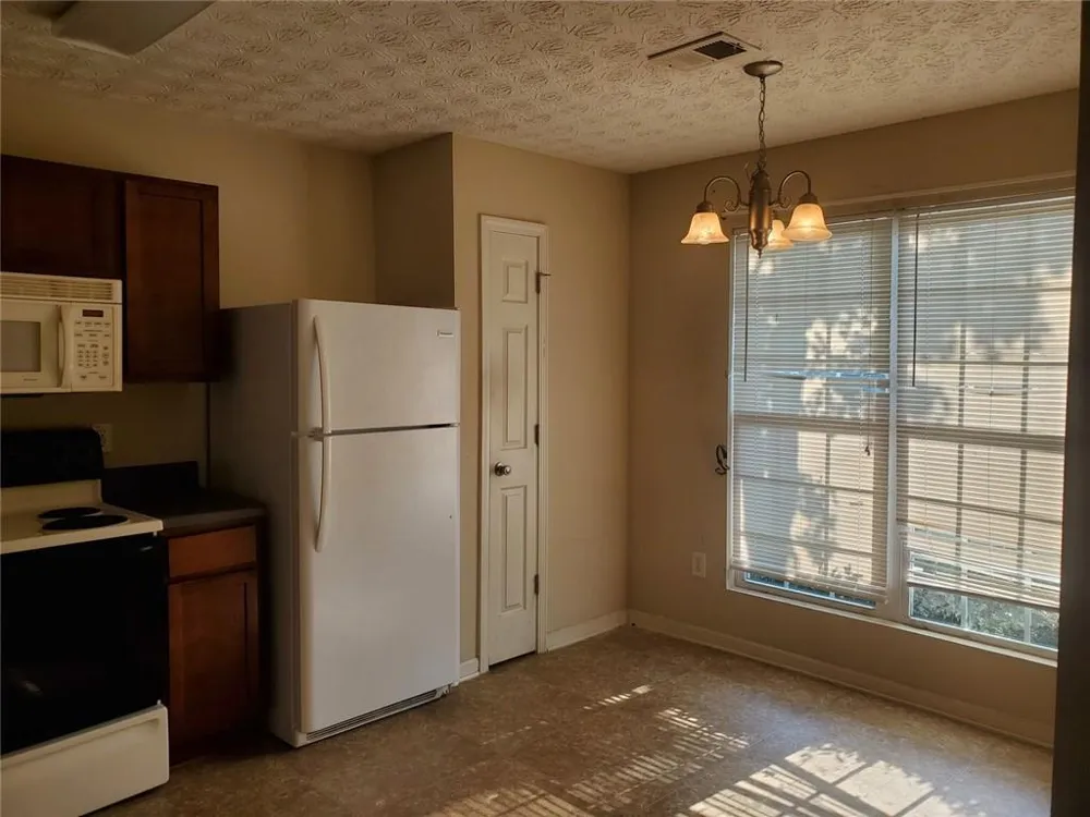 11420 S Grove Drive Hampton, GA 30228