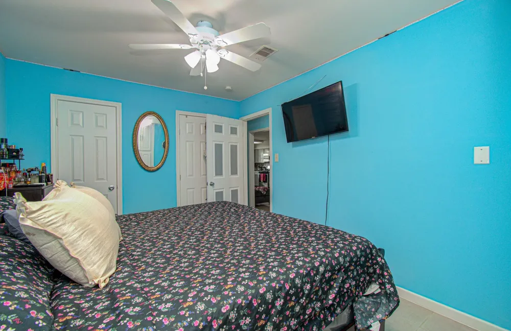 1115 Iowa Street South Houston, TX 77587