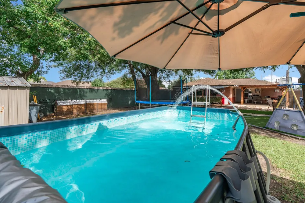 1115 Iowa Street South Houston, TX 77587