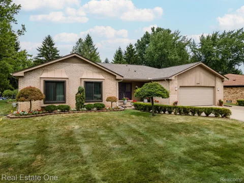 2048 Connolly Drive