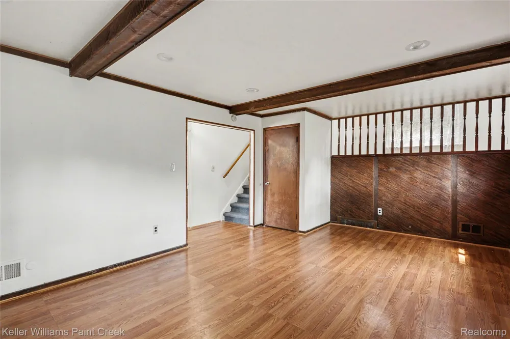 2918 Saratoga Drive Troy City, MI 48083