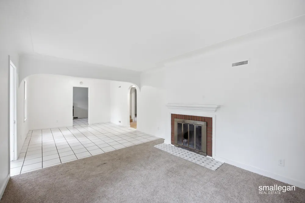 958 Ada Avenue Muskegon City, MI 49442