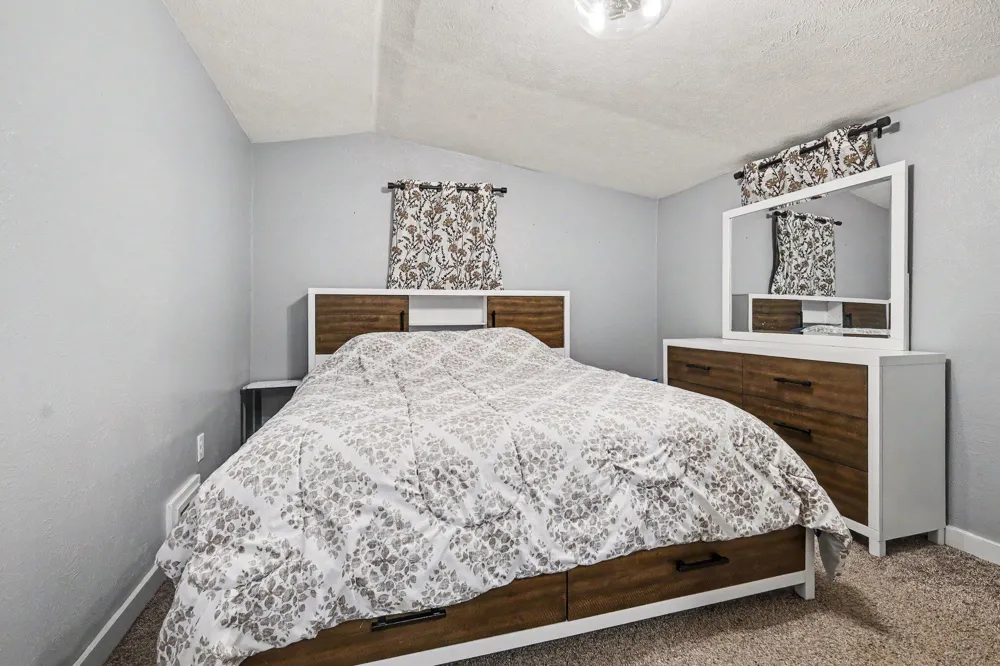 125 Maplelawn Street SE Kentwood City, MI 49548