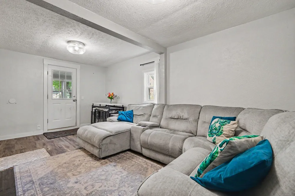 125 Maplelawn Street SE Kentwood City, MI 49548